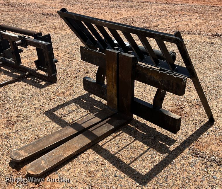 image for item DR5707 2018 Manitou PFB 45N MT-1260 654407  42"L forks