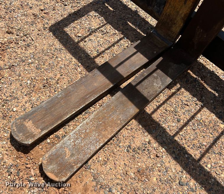 image for item DR5707 2018 Manitou PFB 45N MT-1260 654407  42"L forks