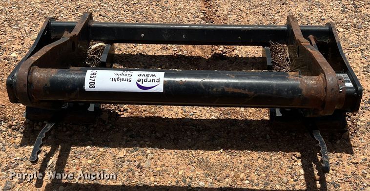 image for item DR5708 Gehl 12836  telehandler to skid steer adapter