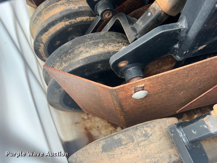 image for item DR5713 Dawn Duoseed (18) planter row units