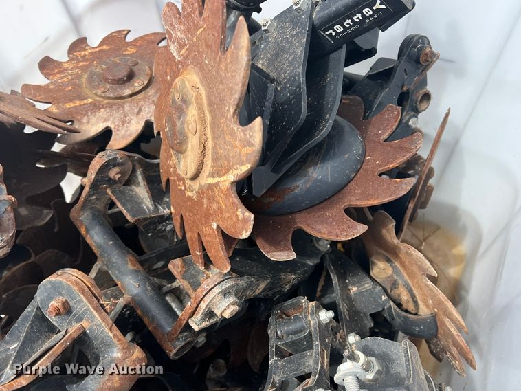 image for item DR5718 (17) Yetter row cleaners