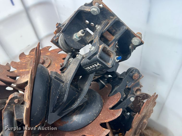 image for item DR5718 (17) Yetter row cleaners