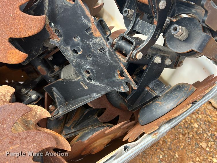 image for item DR5721 (16) Yetter row cleaners