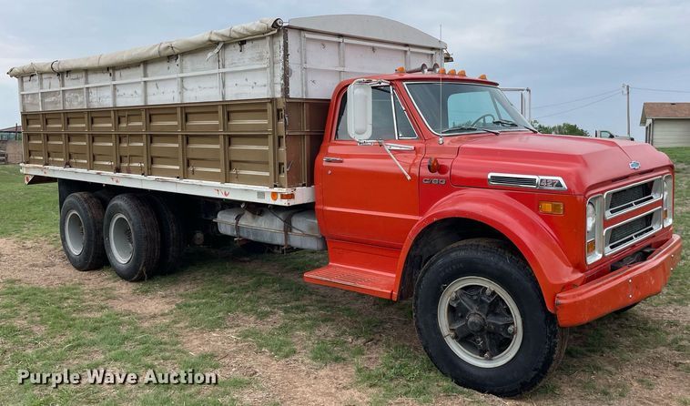 image for item DS7134 1972 Chevrolet C60  grain truck