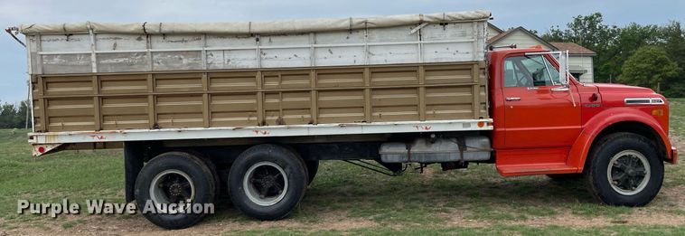 image for item DS7134 1972 Chevrolet C60  grain truck
