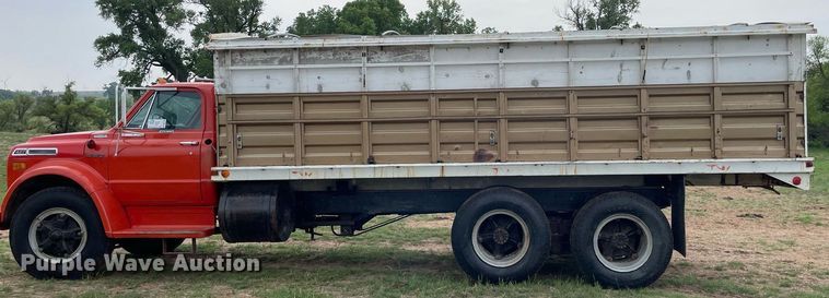 image for item DS7134 1972 Chevrolet C60  grain truck