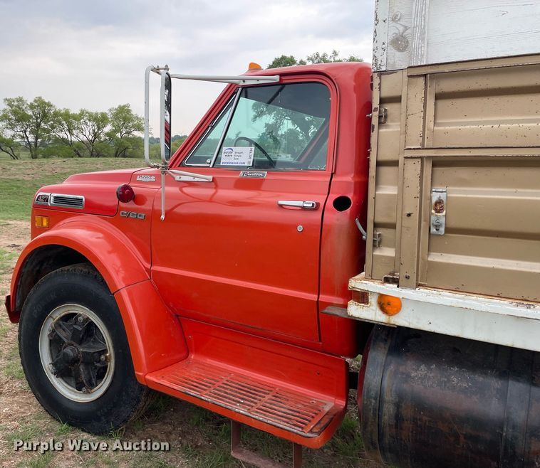 image for item DS7134 1972 Chevrolet C60  grain truck