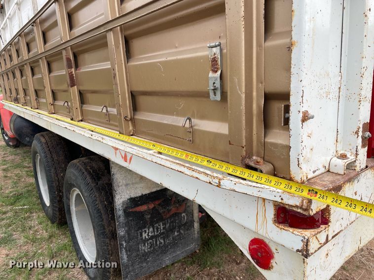 image for item DS7134 1972 Chevrolet C60  grain truck