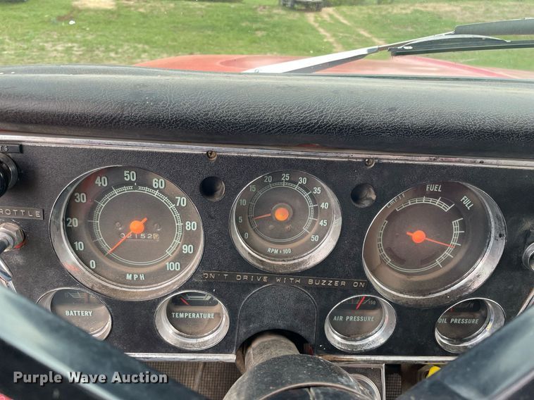 image for item DS7134 1972 Chevrolet C60  grain truck