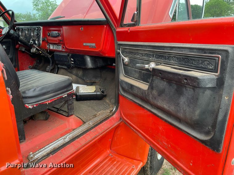 image for item DS7134 1972 Chevrolet C60  grain truck