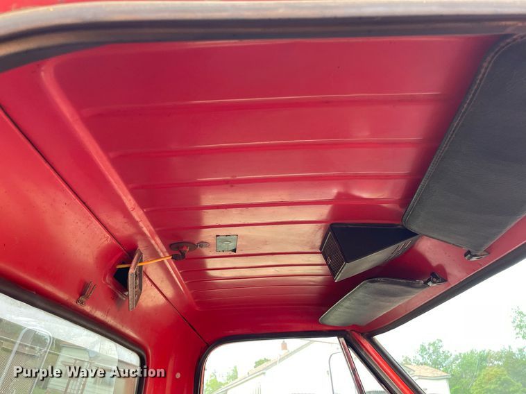 image for item DS7134 1972 Chevrolet C60  grain truck