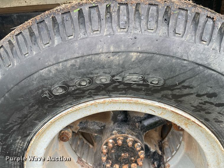 image for item DS7134 1972 Chevrolet C60  grain truck