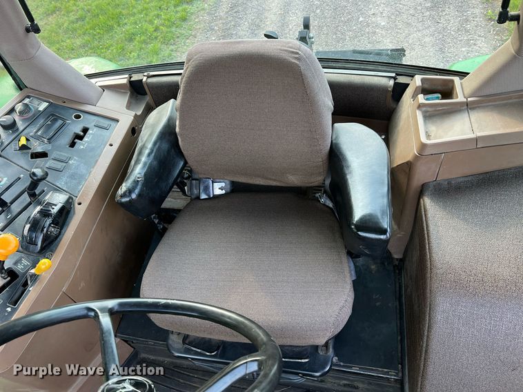 image for item II9034 1998 John Deere 7610  MFWD tractor