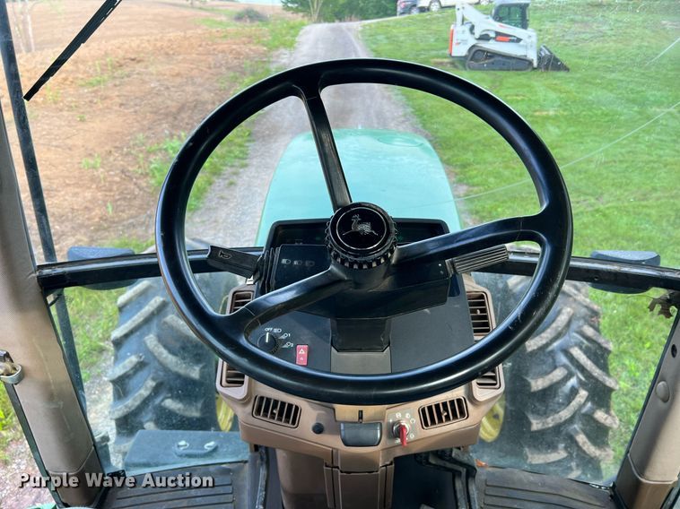 image for item II9034 1998 John Deere 7610  MFWD tractor