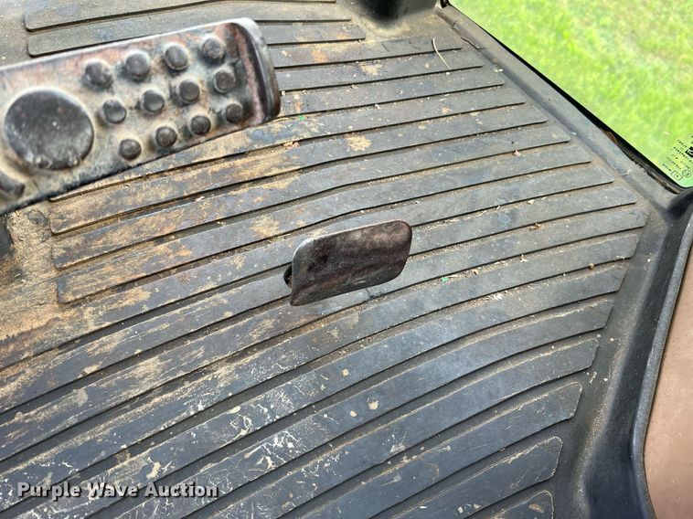 image for item II9034 1998 John Deere 7610  MFWD tractor