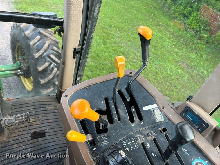 image for item II9034 1998 John Deere 7610  MFWD tractor