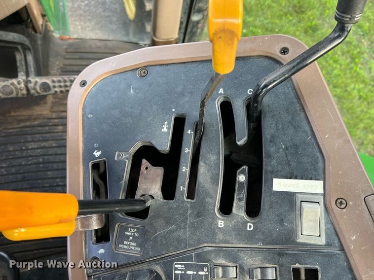 image for item II9034 1998 John Deere 7610  MFWD tractor