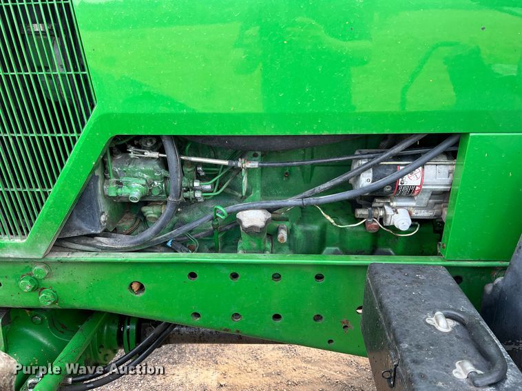 image for item II9034 1998 John Deere 7610  MFWD tractor