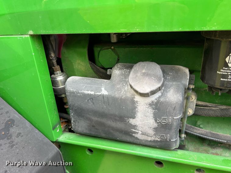 image for item II9034 1998 John Deere 7610  MFWD tractor