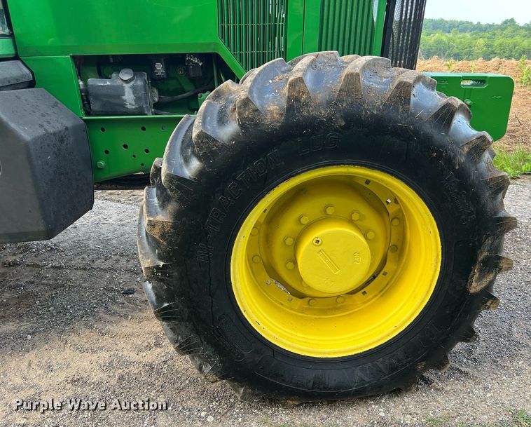 image for item II9034 1998 John Deere 7610  MFWD tractor