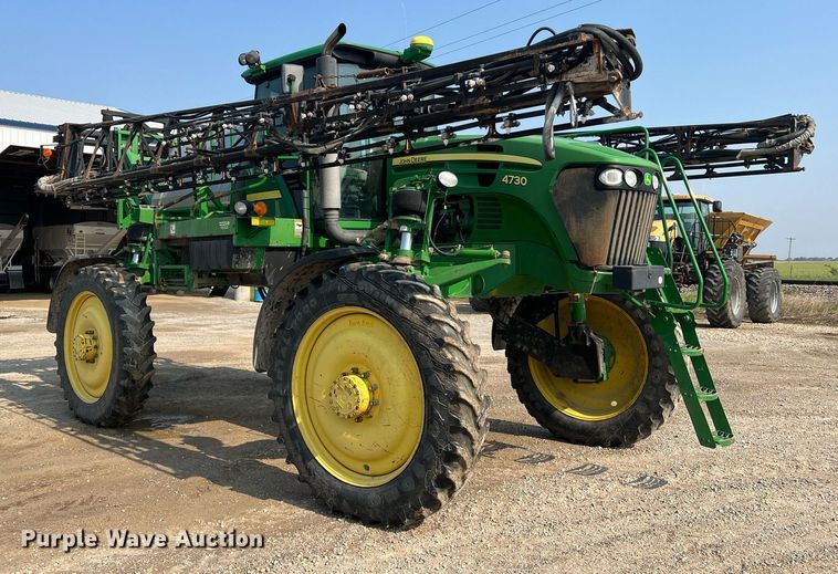 image for item II9109 2009 John Deere 4730  sprayer