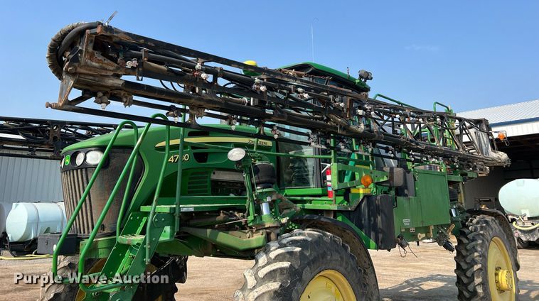 image for item II9109 2009 John Deere 4730  sprayer