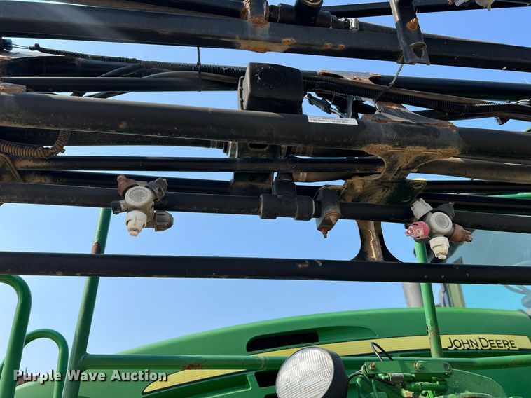 image for item II9109 2009 John Deere 4730  sprayer