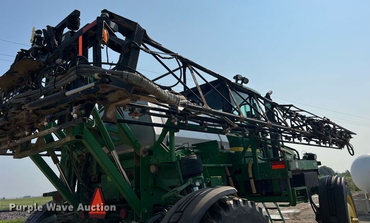 image for item II9109 2009 John Deere 4730  sprayer