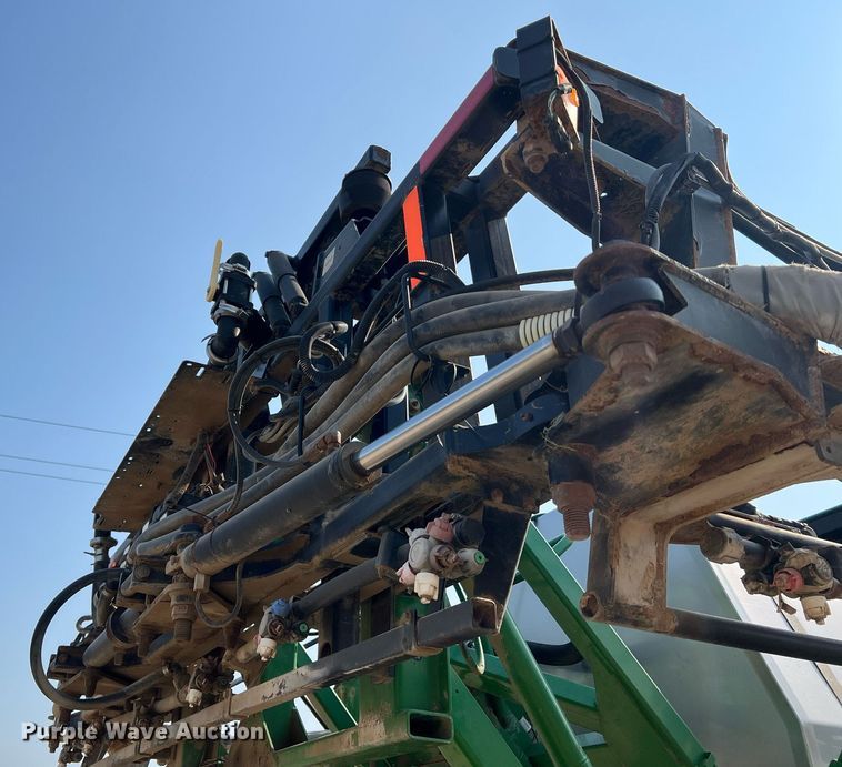 image for item II9109 2009 John Deere 4730  sprayer