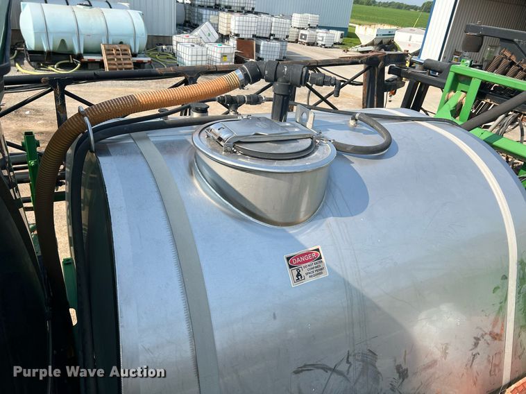 image for item II9109 2009 John Deere 4730  sprayer