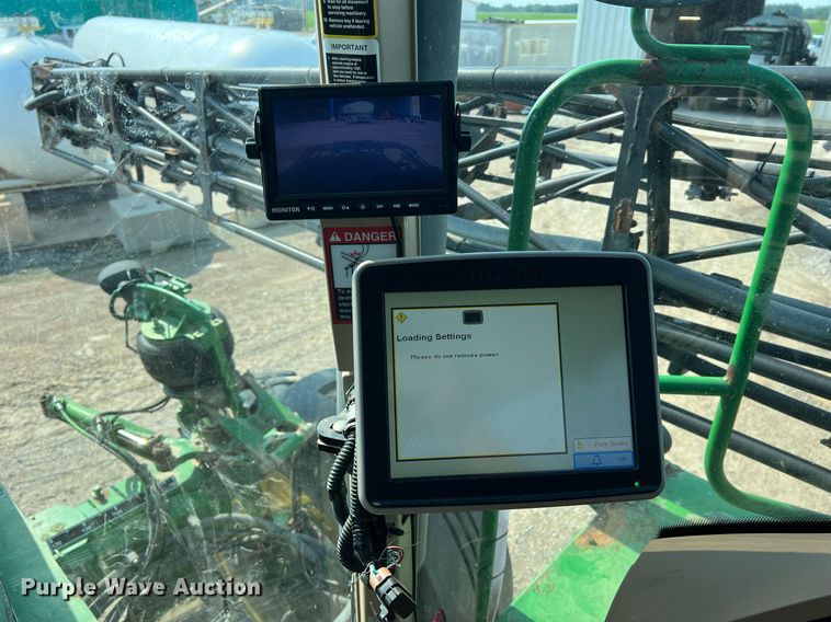 image for item II9109 2009 John Deere 4730  sprayer