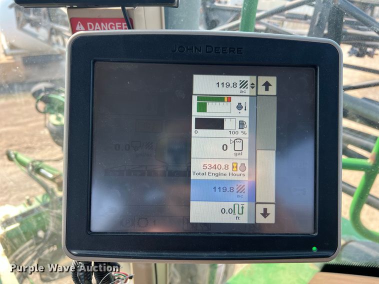 image for item II9109 2009 John Deere 4730  sprayer