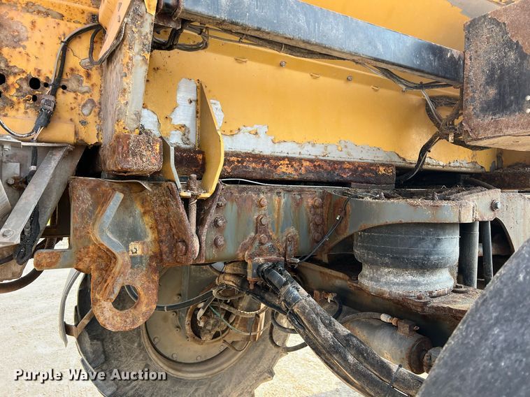 image for item II9110 RoGator RG1100  applicator