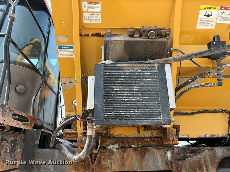 image for item II9110 RoGator RG1100  applicator