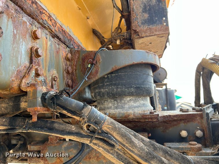 image for item II9110 RoGator RG1100  applicator