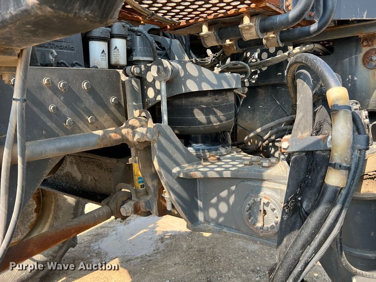 image for item II9110 RoGator RG1100  applicator