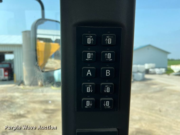 image for item II9110 RoGator RG1100  applicator