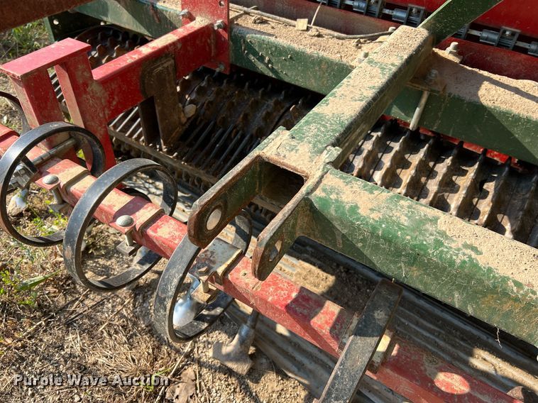image for item II9131 Brillion Sure Stand SSP-110  seeder