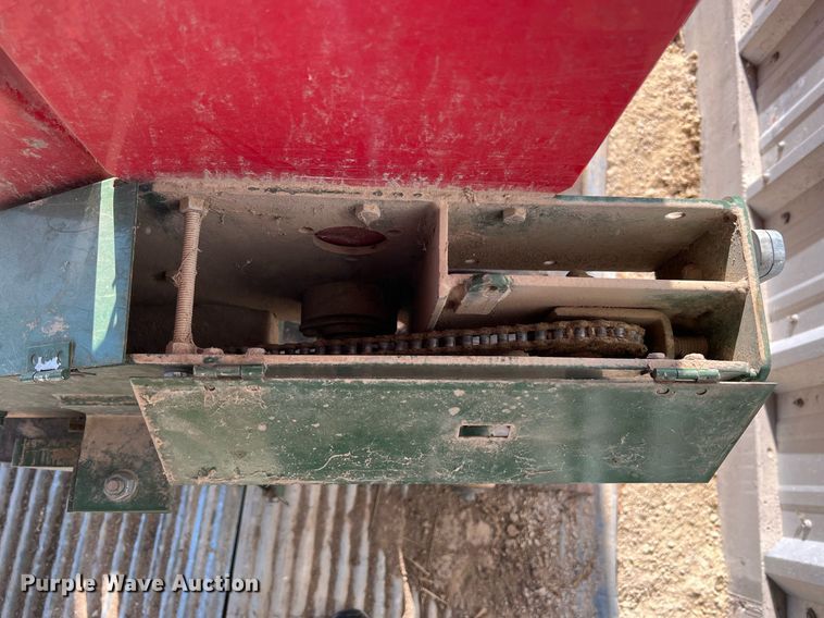 image for item II9131 Brillion Sure Stand SSP-110  seeder