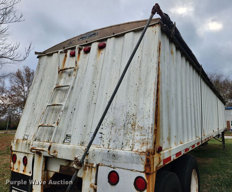 image for item JB9754 2001 Jet  grain trailer