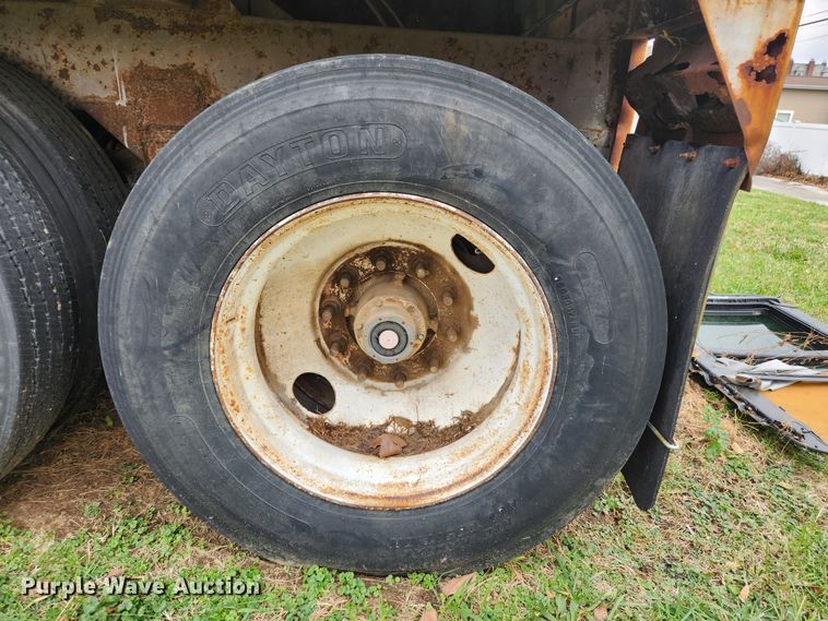 image for item JB9754 2001 Jet  grain trailer