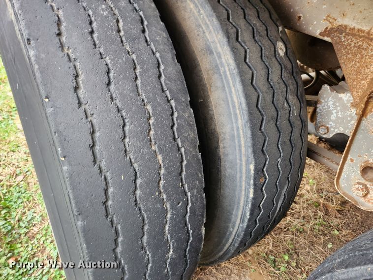 image for item JB9754 2001 Jet  grain trailer