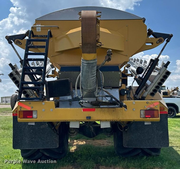 image for item KL9018 2012 TerraGator TG8400  sprayer