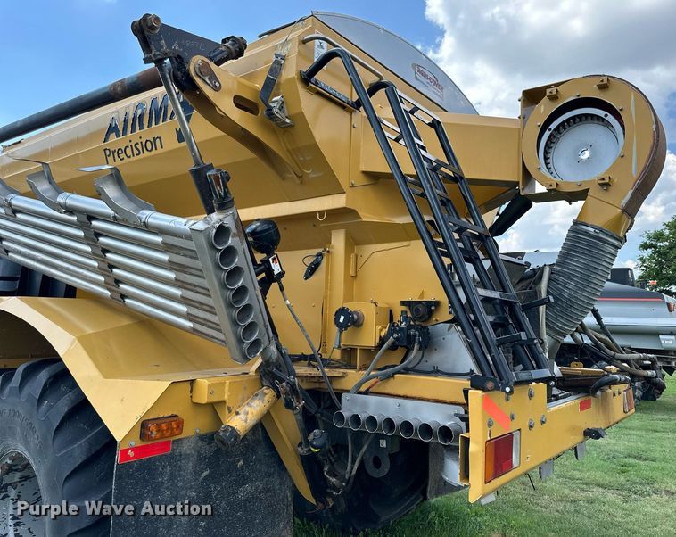 image for item KL9018 2012 TerraGator TG8400  sprayer