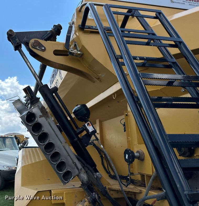 image for item KL9018 2012 TerraGator TG8400  sprayer