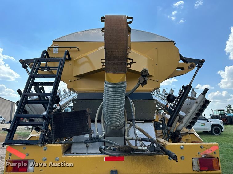 image for item KL9018 2012 TerraGator TG8400  sprayer