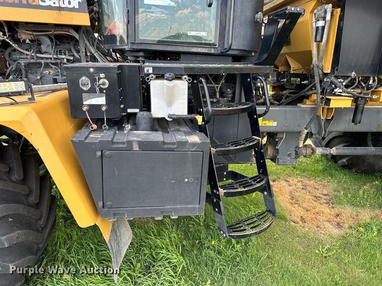 image for item KL9018 2012 TerraGator TG8400  sprayer