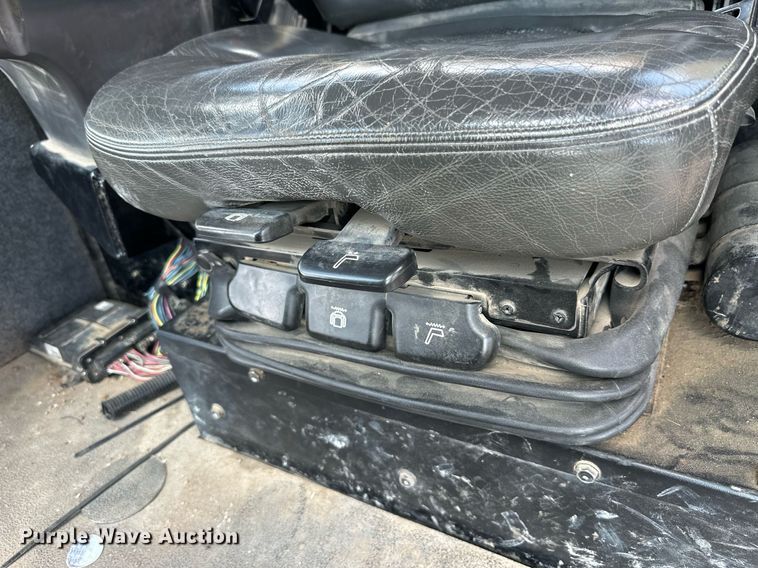 image for item KL9018 2012 TerraGator TG8400  sprayer