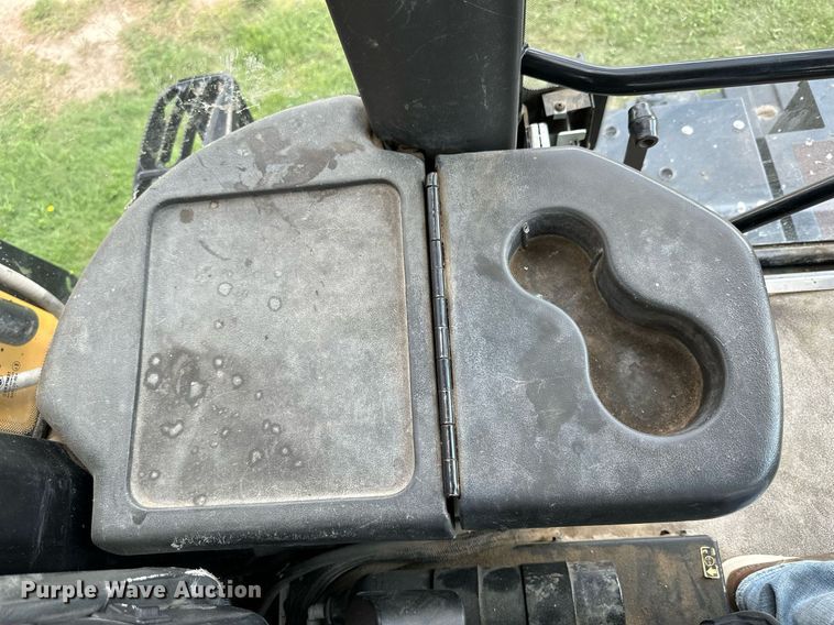 image for item KL9018 2012 TerraGator TG8400  sprayer