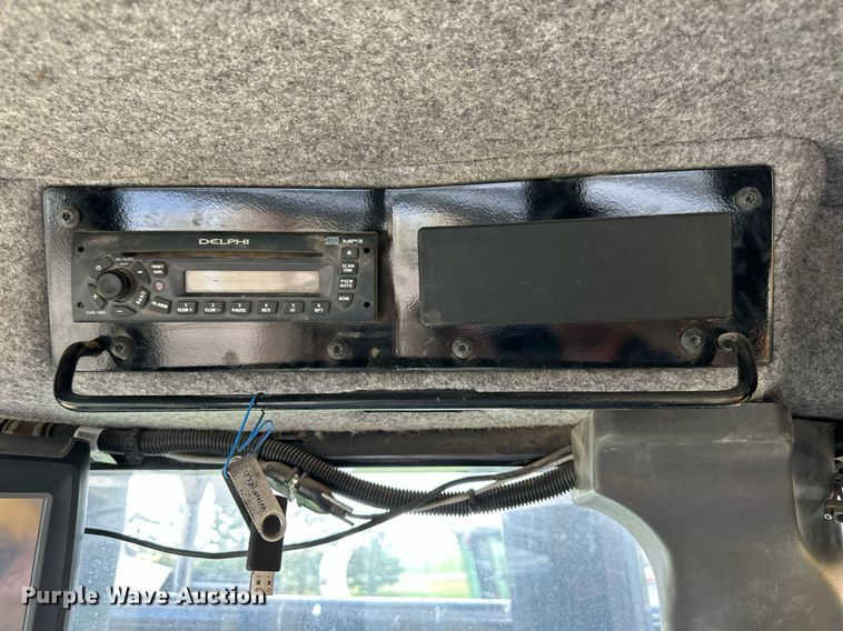 image for item KL9018 2012 TerraGator TG8400  sprayer